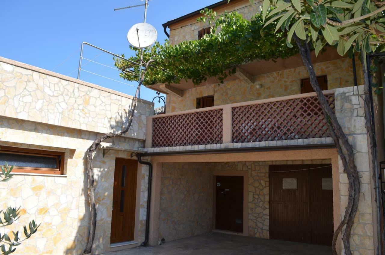 Holiday Home Garina Draga Bašćanska Kültér fotó