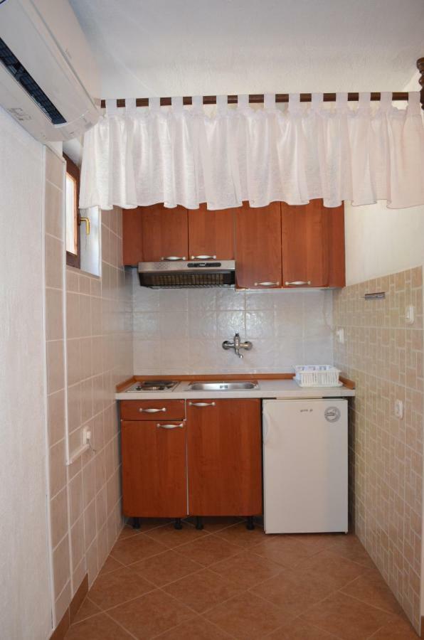 Holiday Home Garina Draga Bašćanska Kültér fotó